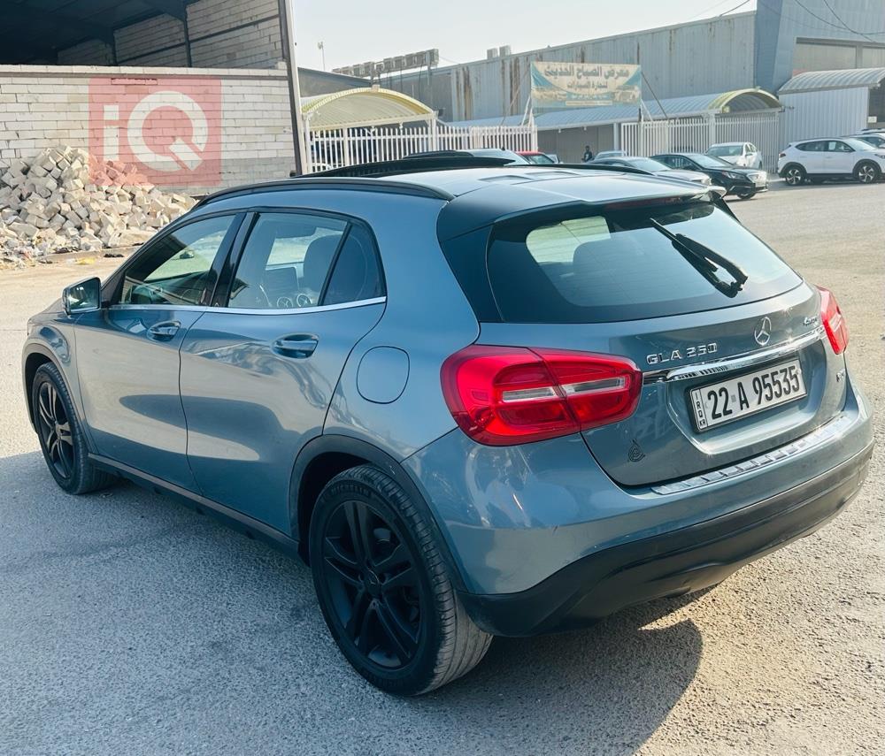 مێرسێدس بێنز GLA